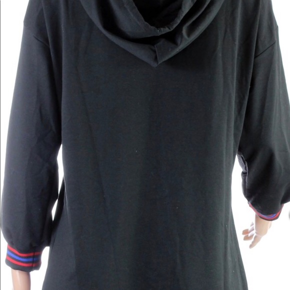 Graphic Hoodie Sweater - Picture 2 of 4